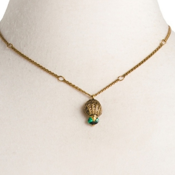 Kurt Geiger Eagle with green Gem Necklace 16inch - Picture 6 of 6